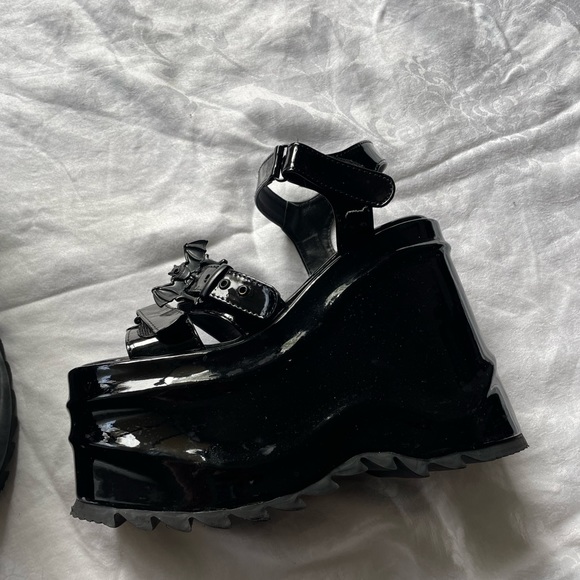 DEMONIA Damned 318 Multi Strap Goth Punk Rock Platform Boots  Demonia platforms